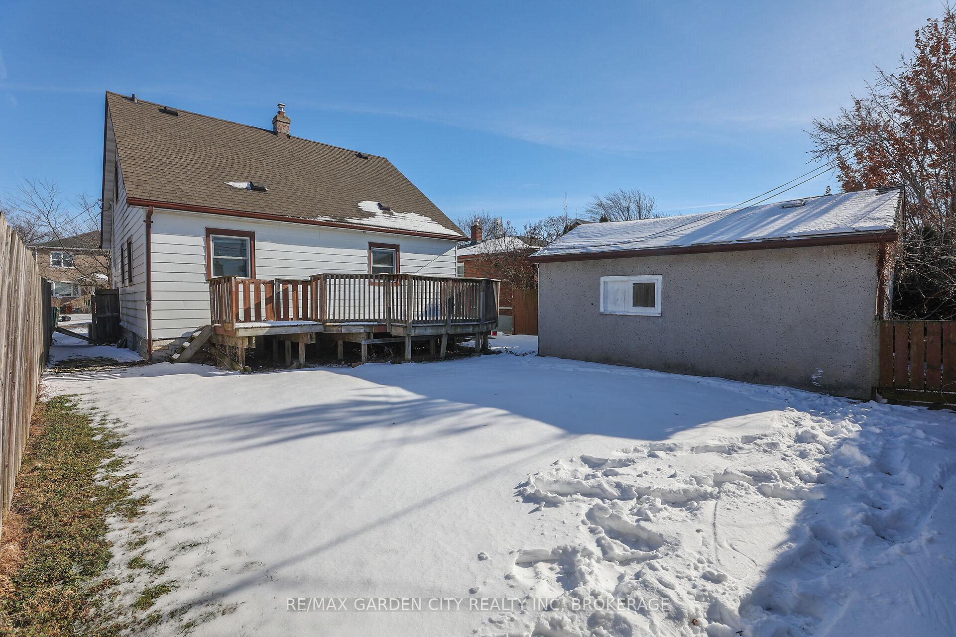 Photo 42 of 133 Lyons Avenue, Welland, Lincoln/Crowland — HOMEH
