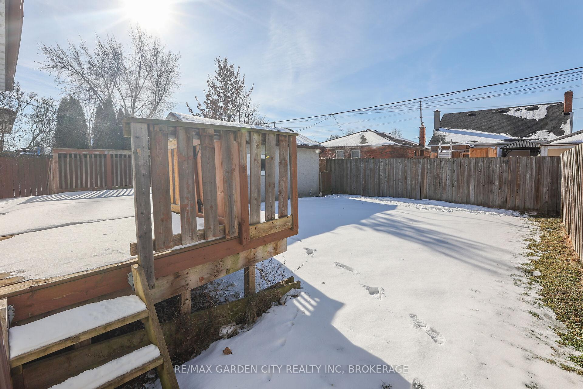 Photo 44 of 133 Lyons Avenue, Welland, Lincoln/Crowland — HOMEH