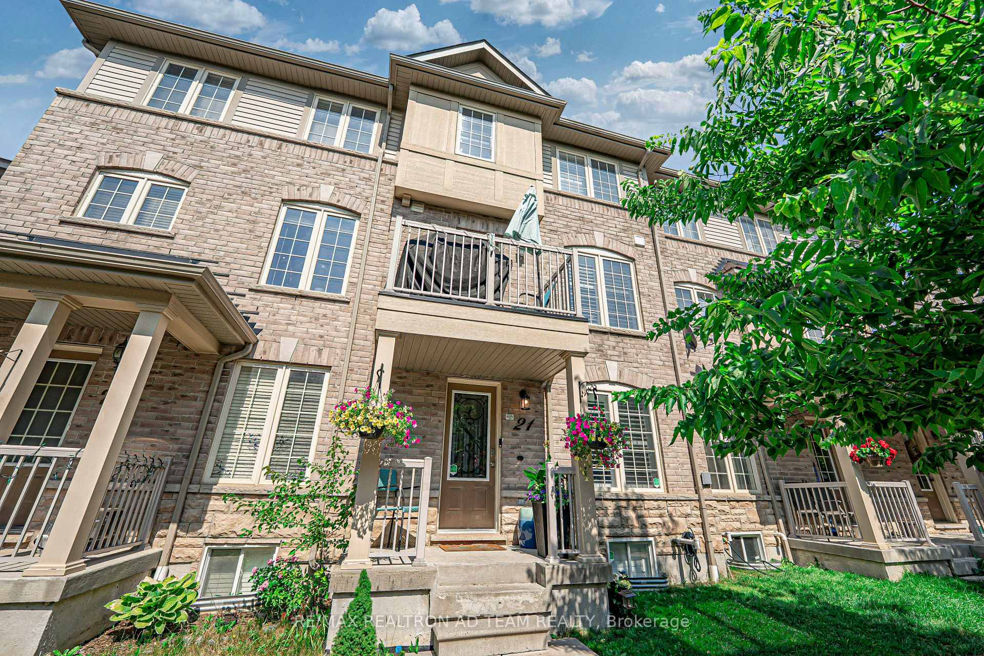 Photo 4 of 21 Pendrill Way, Ajax, Central East — HOMEH