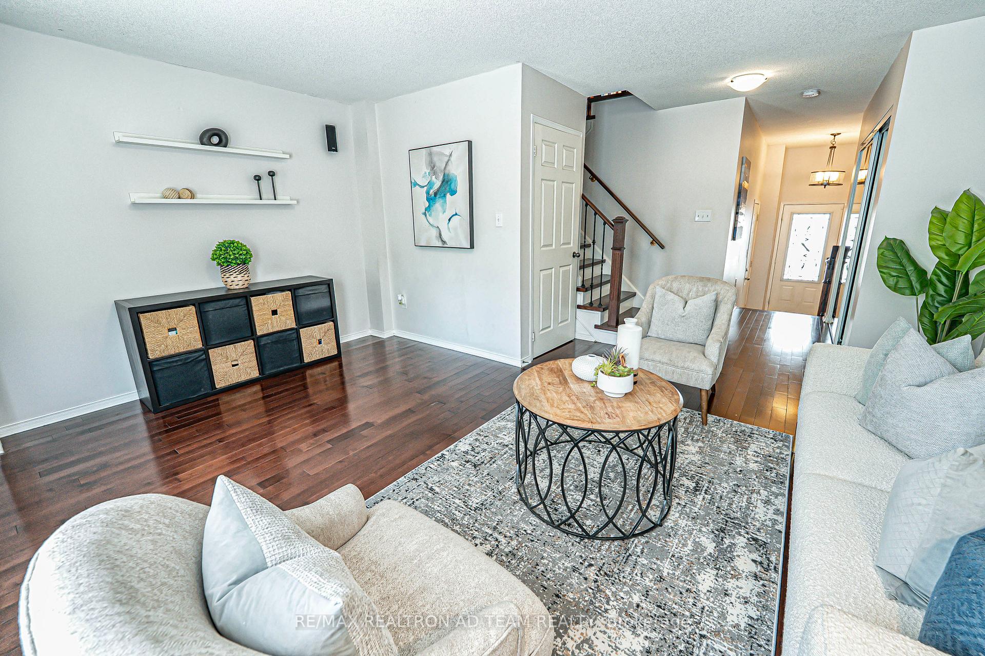 Photo 7 of 21 Pendrill Way, Ajax, Central East — HOMEH