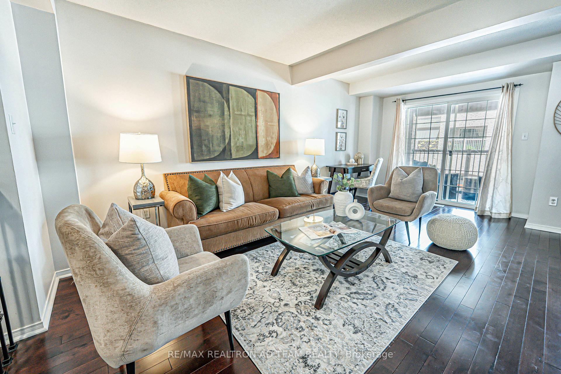 Photo 8 of 21 Pendrill Way, Ajax, Central East — HOMEH
