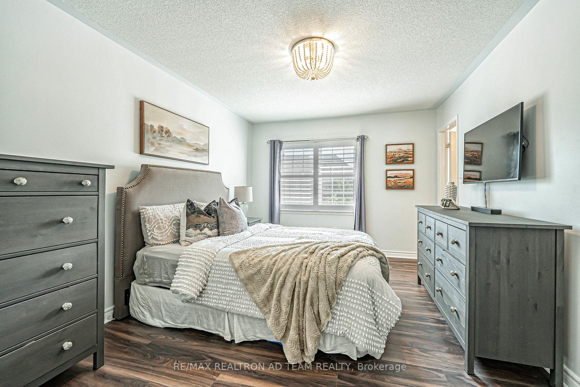 Photo 22 of 21 Pendrill Way, Ajax, Central East — HOMEH
