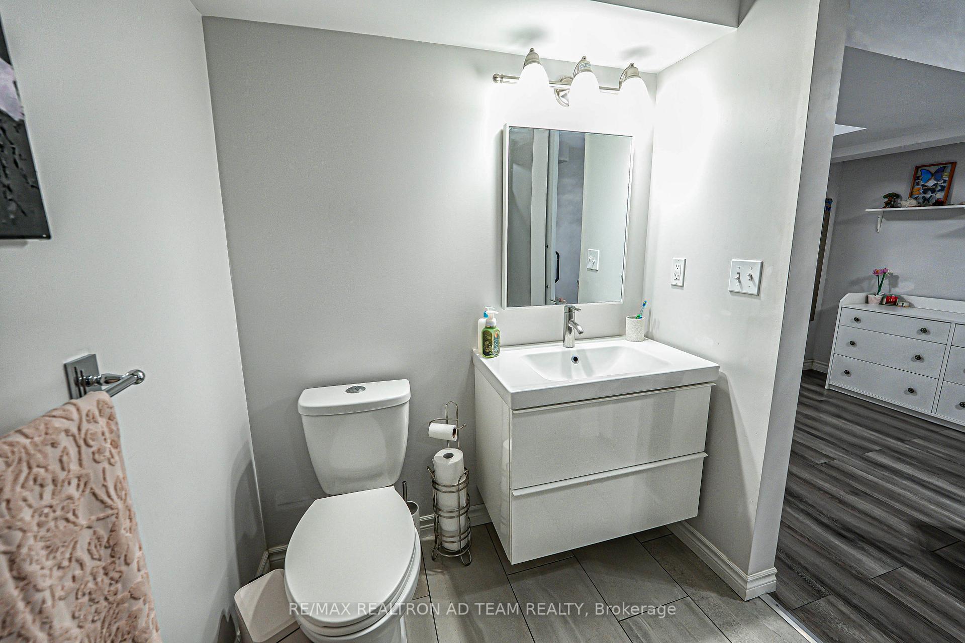 Photo 32 of 21 Pendrill Way, Ajax, Central East — HOMEH