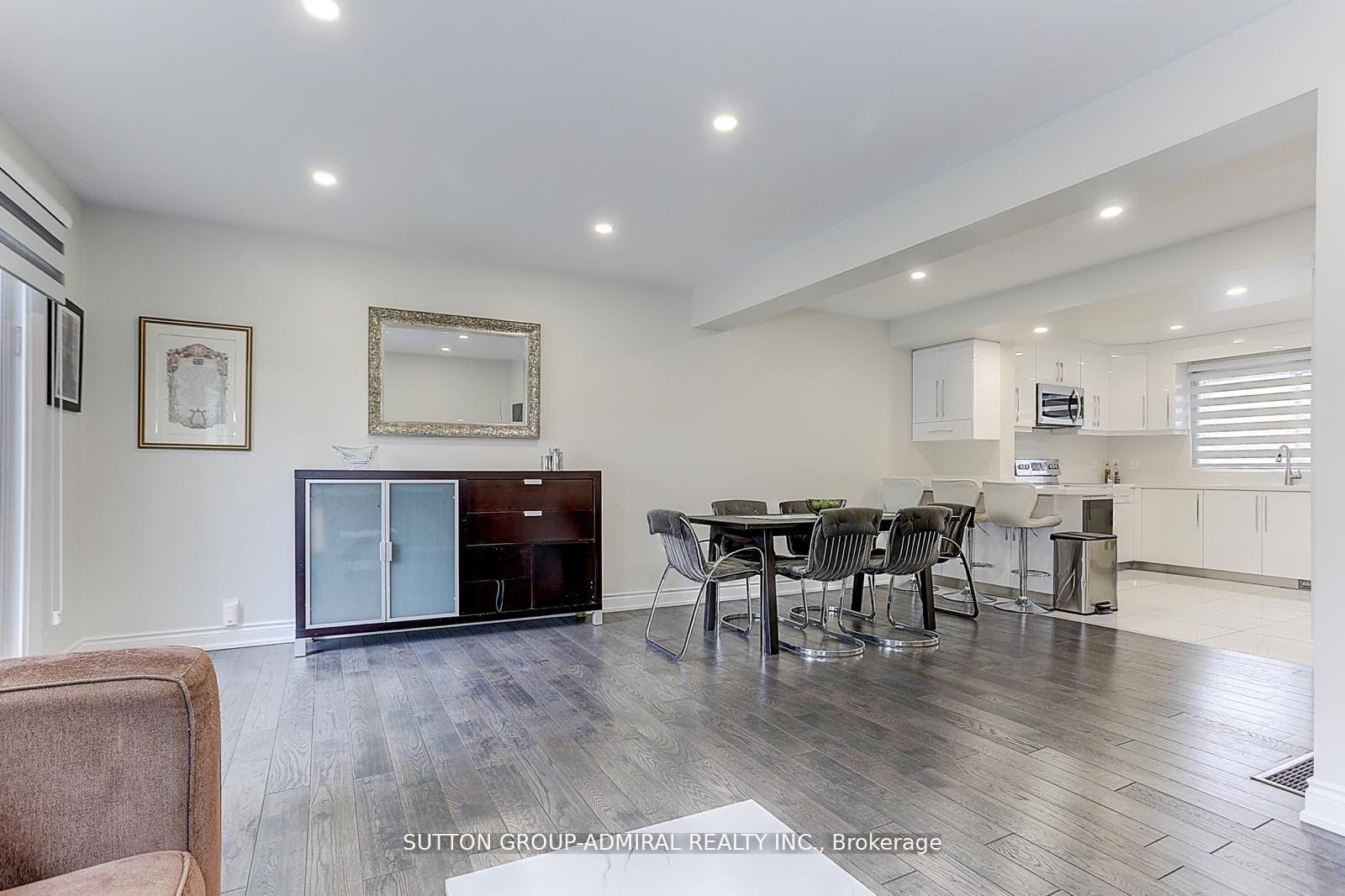 Photo 1 of 52 Chabad Gate, Vaughan, Crestwood-Springfarm-Yorkhill — HOMEH