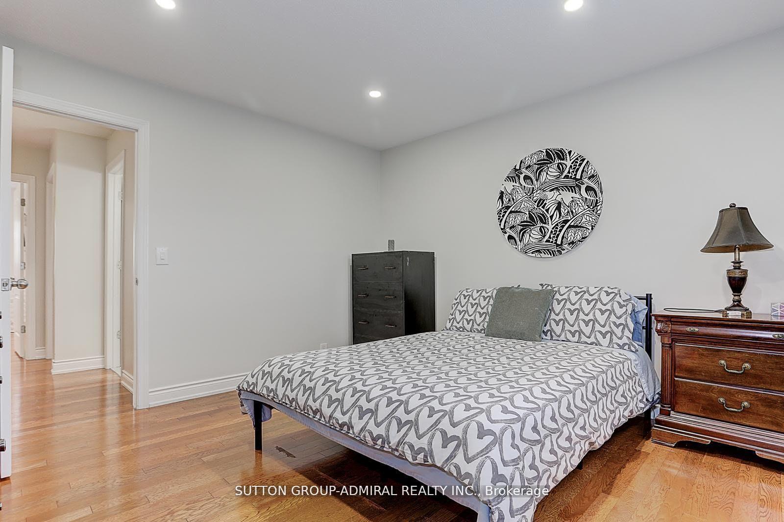 Photo 11 of 52 Chabad Gate, Vaughan, Crestwood-Springfarm-Yorkhill — HOMEH