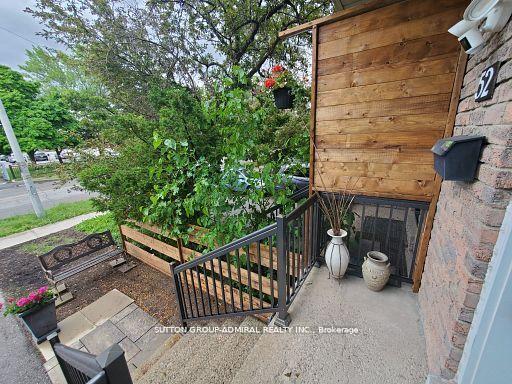 Photo 18 of 52 Chabad Gate, Vaughan, Crestwood-Springfarm-Yorkhill — HOMEH