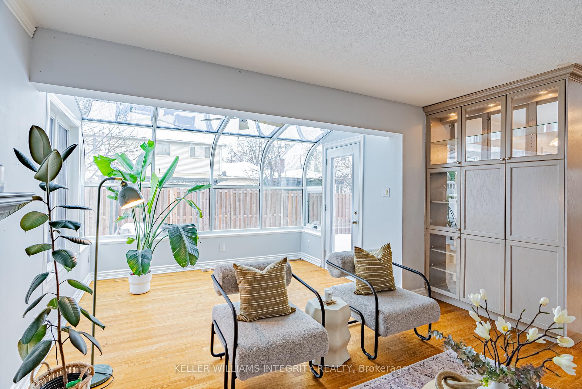 Photo 10 of 1317 Prestone Drive, Ottawa, Bilberry Creek/Queenswood Heights — HOMEH