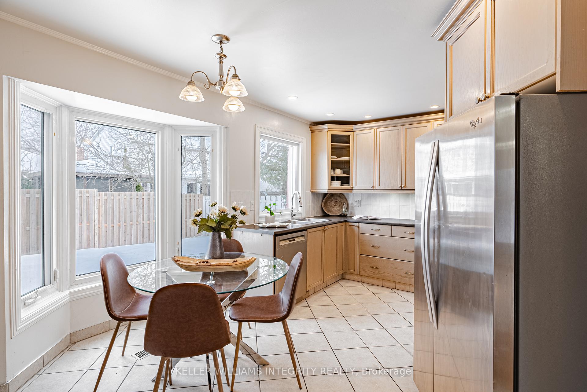 Photo 15 of 1317 Prestone Drive, Ottawa, Bilberry Creek/Queenswood Heights — HOMEH