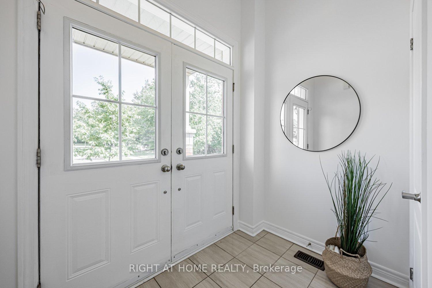 Photo 4 of 145 Cathedral Drive, Whitby, Rolling Acres — HOMEH