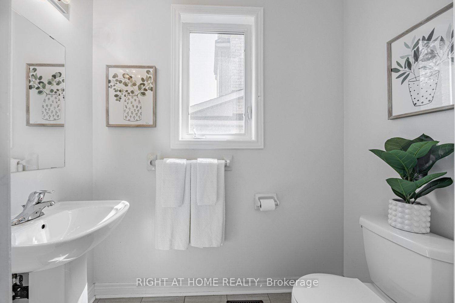 Photo 5 of 145 Cathedral Drive, Whitby, Rolling Acres — HOMEH