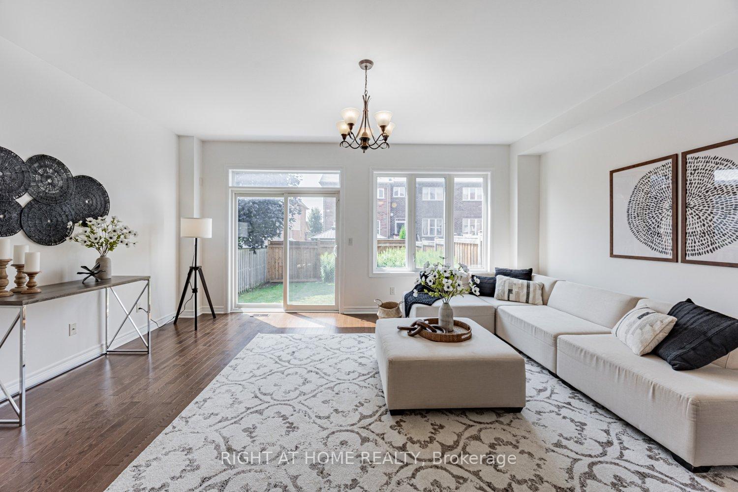 Photo 12 of 145 Cathedral Drive, Whitby, Rolling Acres — HOMEH