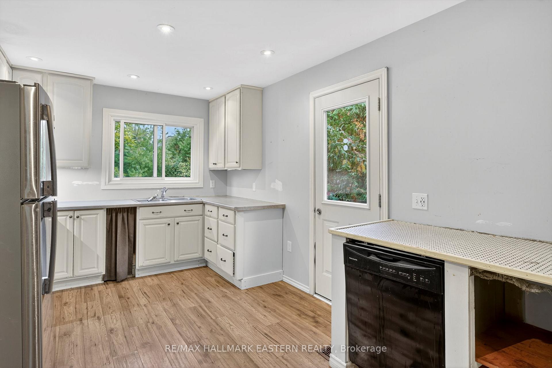 Photo 12 of 650 Bolivar Street, Peterborough, Town Ward 3 — HOMEH