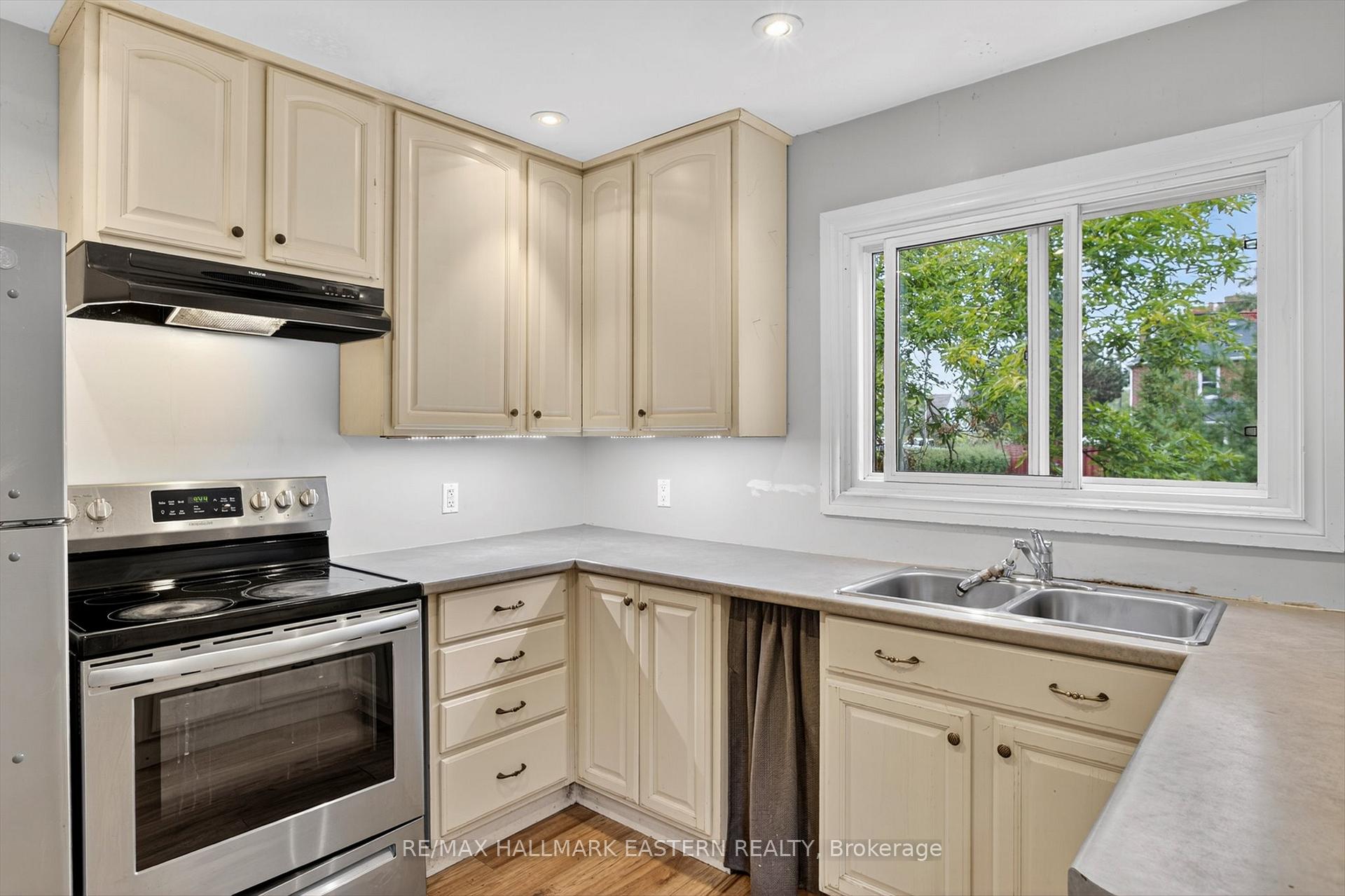 Photo 13 of 650 Bolivar Street, Peterborough, Town Ward 3 — HOMEH