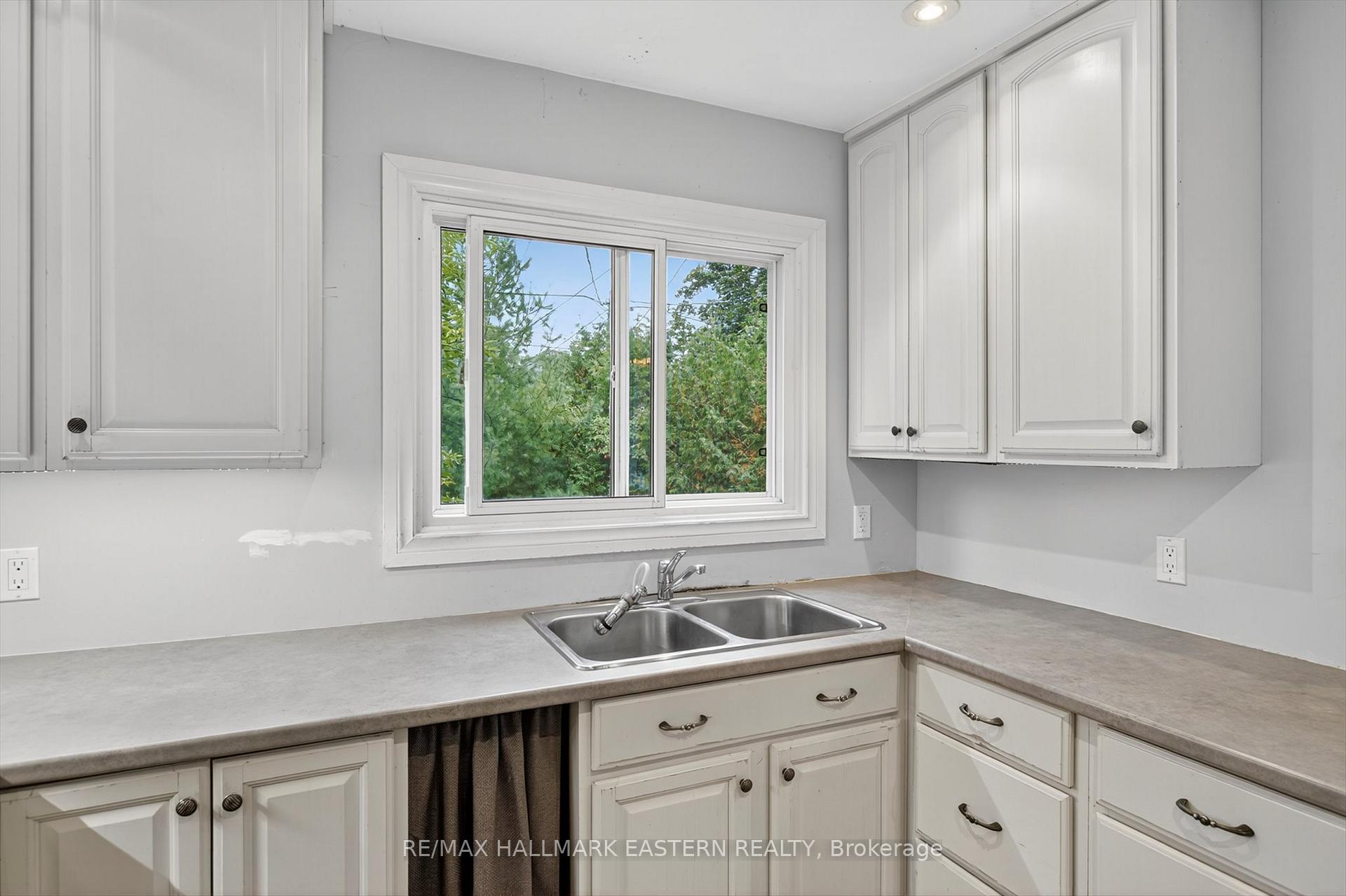 Photo 16 of 650 Bolivar Street, Peterborough, Town Ward 3 — HOMEH