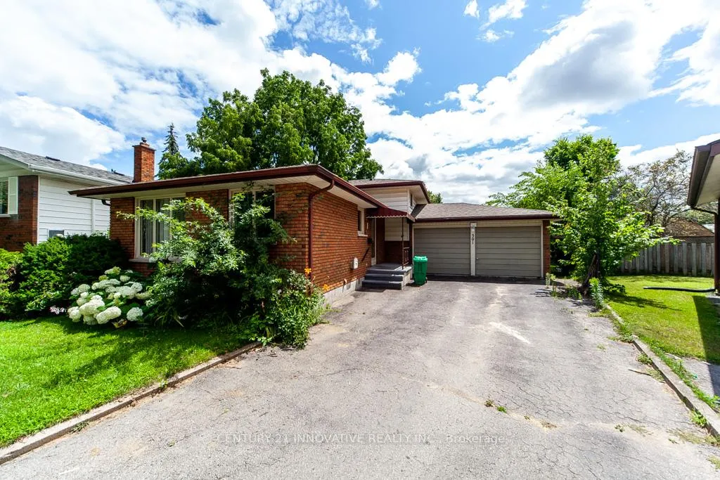 Front of 501 Barnes Crescent