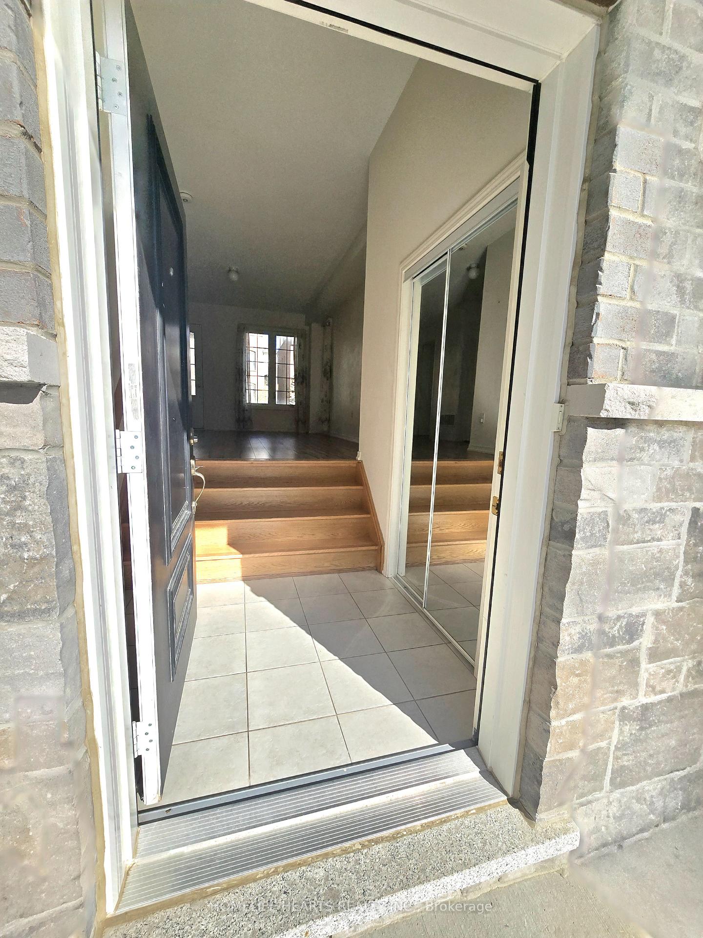 Photo 8 of 95 Ainley Road, Ajax, Central East — HOMEH