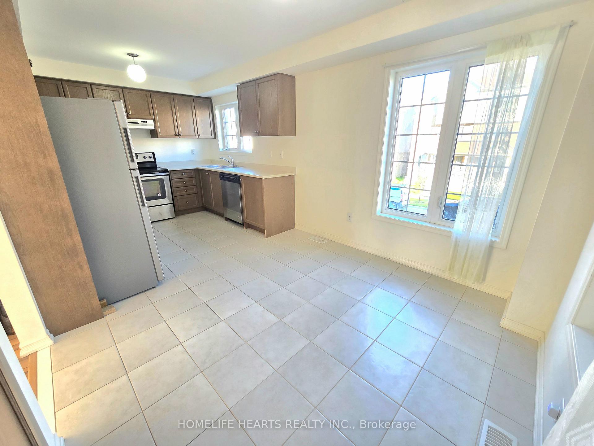 Photo 37 of 95 Ainley Road, Ajax, Central East — HOMEH