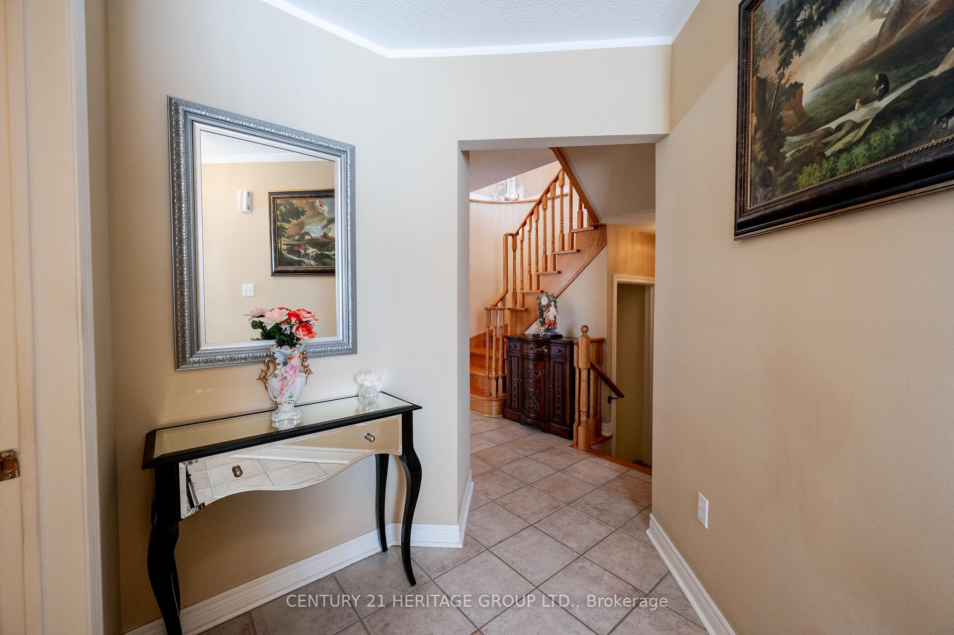 Photo 3 of 73 Solway Avenue, Vaughan, Maple — HOMEH