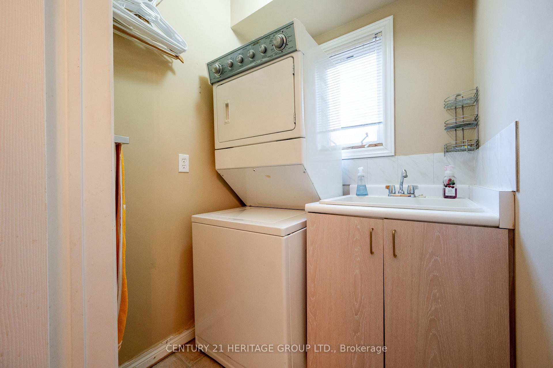 Photo 16 of 73 Solway Avenue, Vaughan, Maple — HOMEH