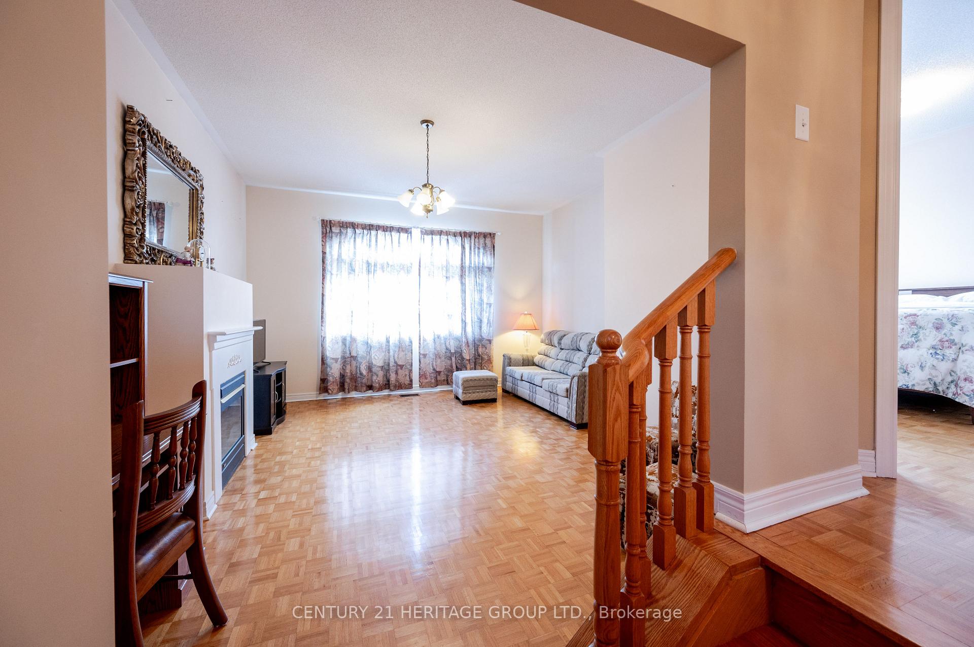 Photo 19 of 73 Solway Avenue, Vaughan, Maple — HOMEH