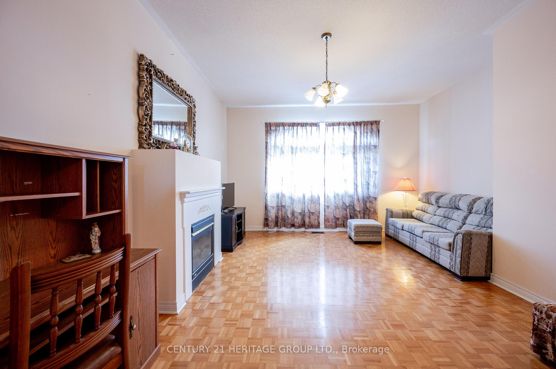 Photo 20 of 73 Solway Avenue, Vaughan, Maple — HOMEH