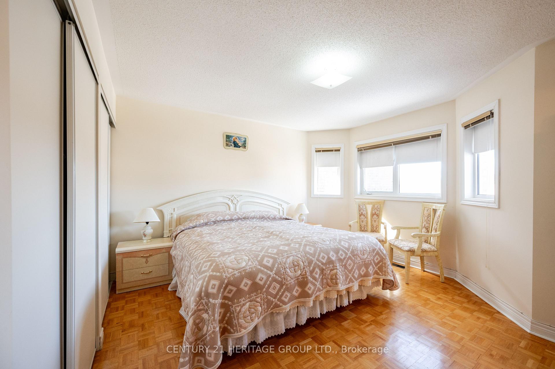 Photo 23 of 73 Solway Avenue, Vaughan, Maple — HOMEH