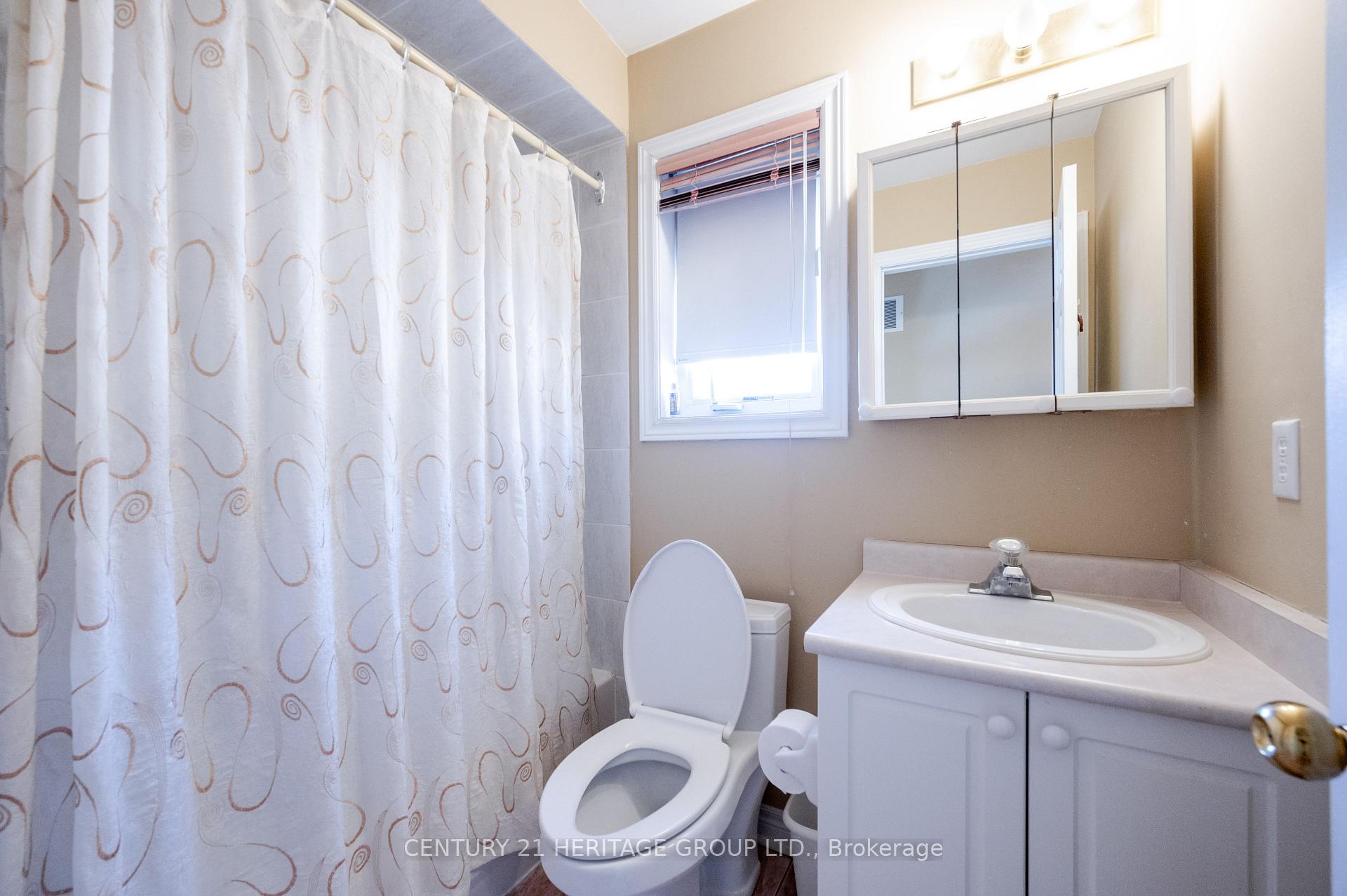Photo 29 of 73 Solway Avenue, Vaughan, Maple — HOMEH