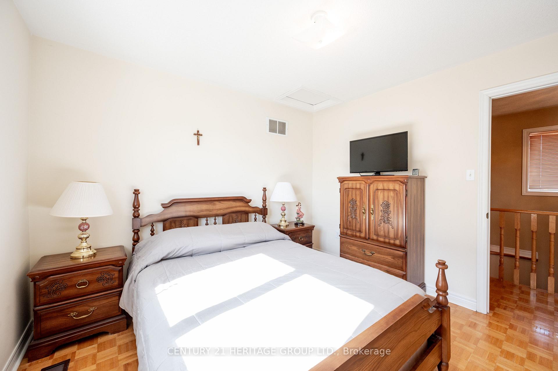 Photo 31 of 73 Solway Avenue, Vaughan, Maple — HOMEH