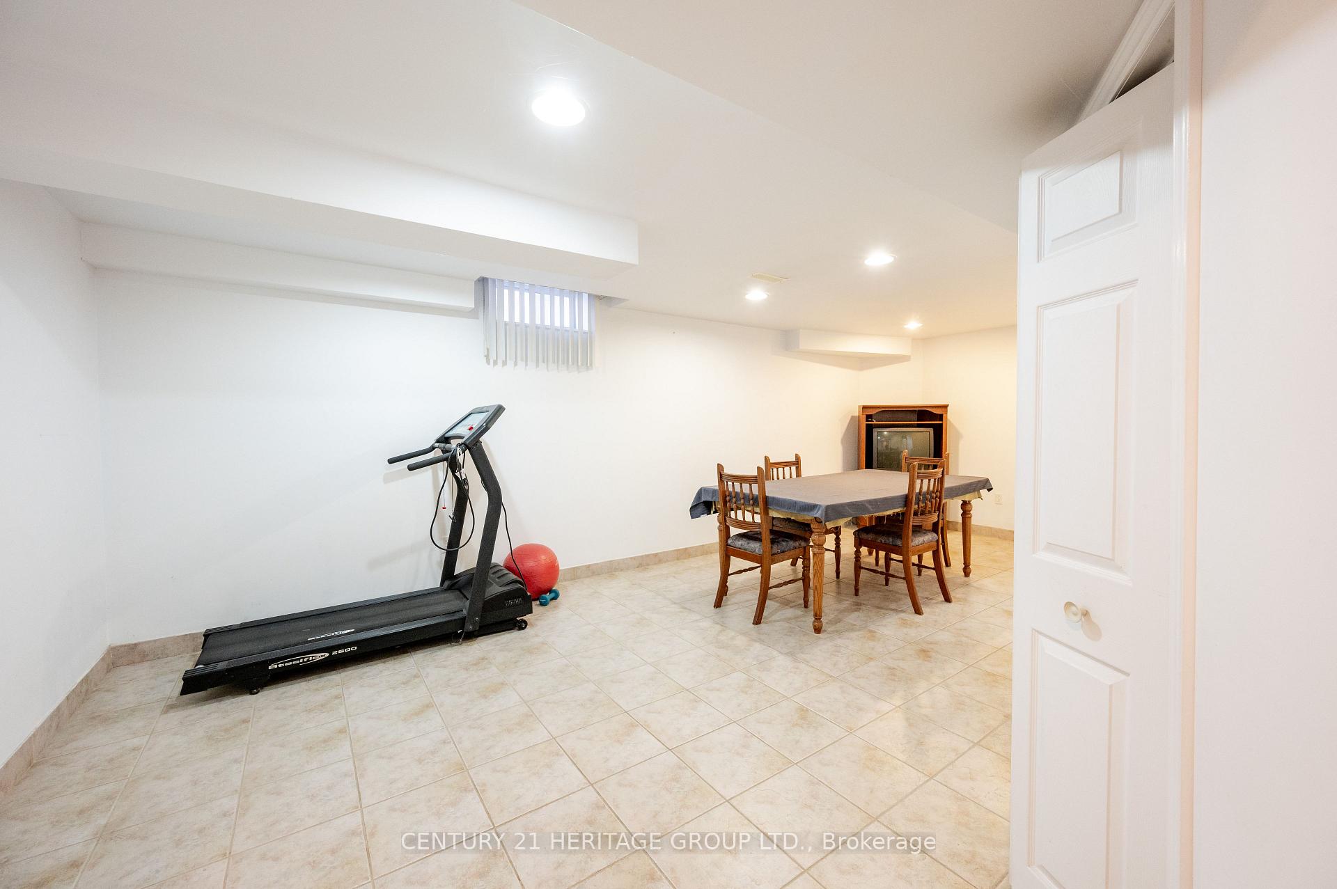 Photo 34 of 73 Solway Avenue, Vaughan, Maple — HOMEH