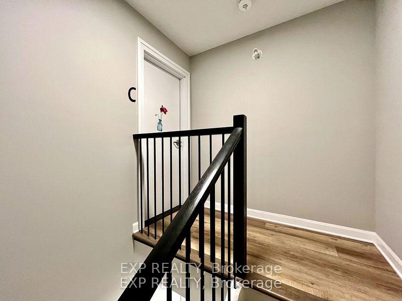 Photo 3 of Unit B, 805 Maplewood Avenue, Ottawa, Queensway Terrace North — HOMEH