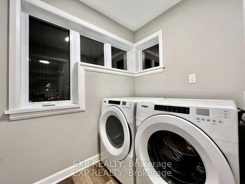 Photo 4 of Unit B, 805 Maplewood Avenue, Ottawa, Queensway Terrace North — HOMEH