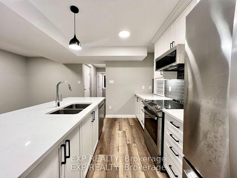 Photo 9 of Unit B, 805 Maplewood Avenue, Ottawa, Queensway Terrace North — HOMEH