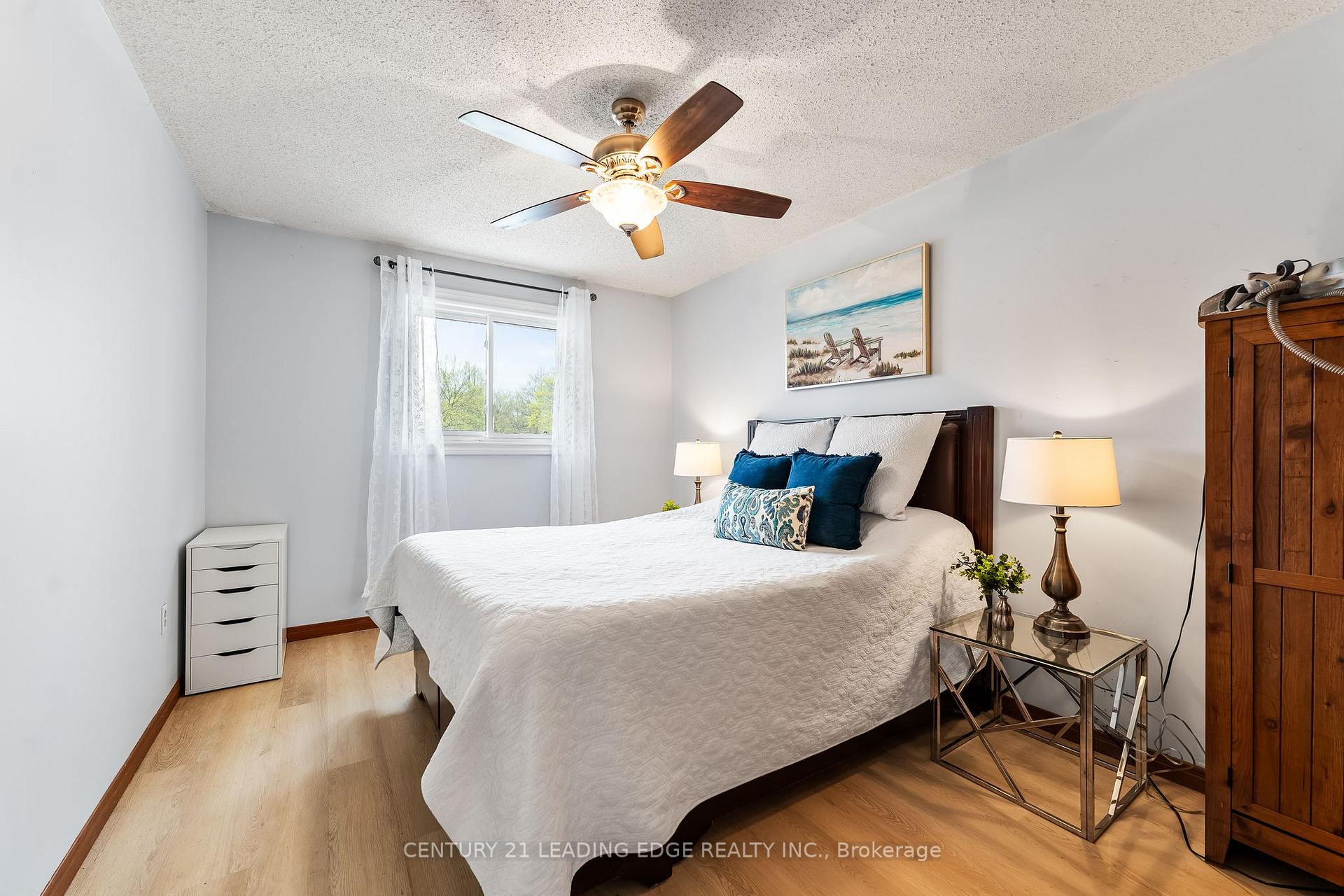Photo 6 of 840 William Booth Crescent, Oshawa, Centennial — HOMEH