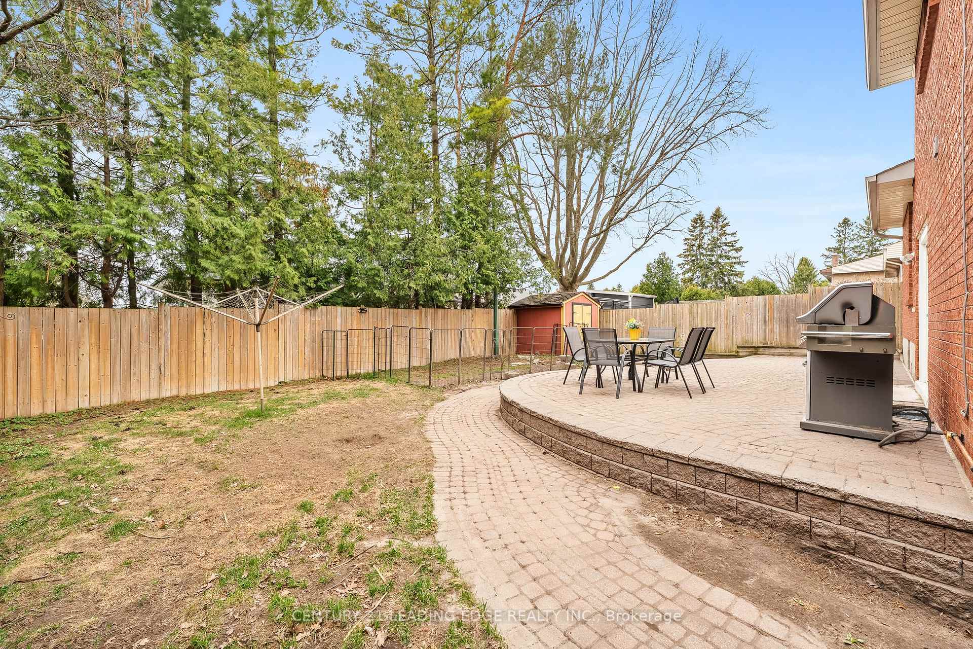 Photo 20 of 840 William Booth Crescent, Oshawa, Centennial — HOMEH