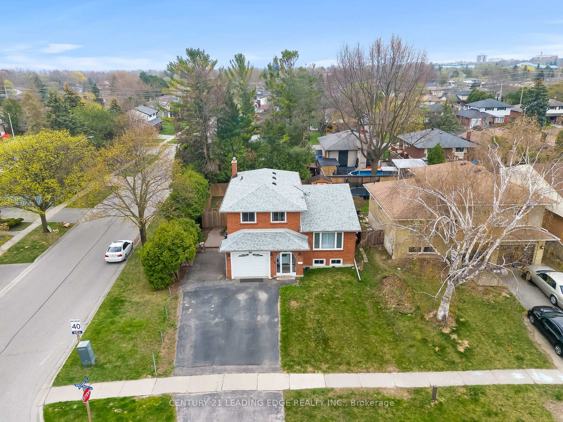 Photo 29 of 840 William Booth Crescent, Oshawa, Centennial — HOMEH