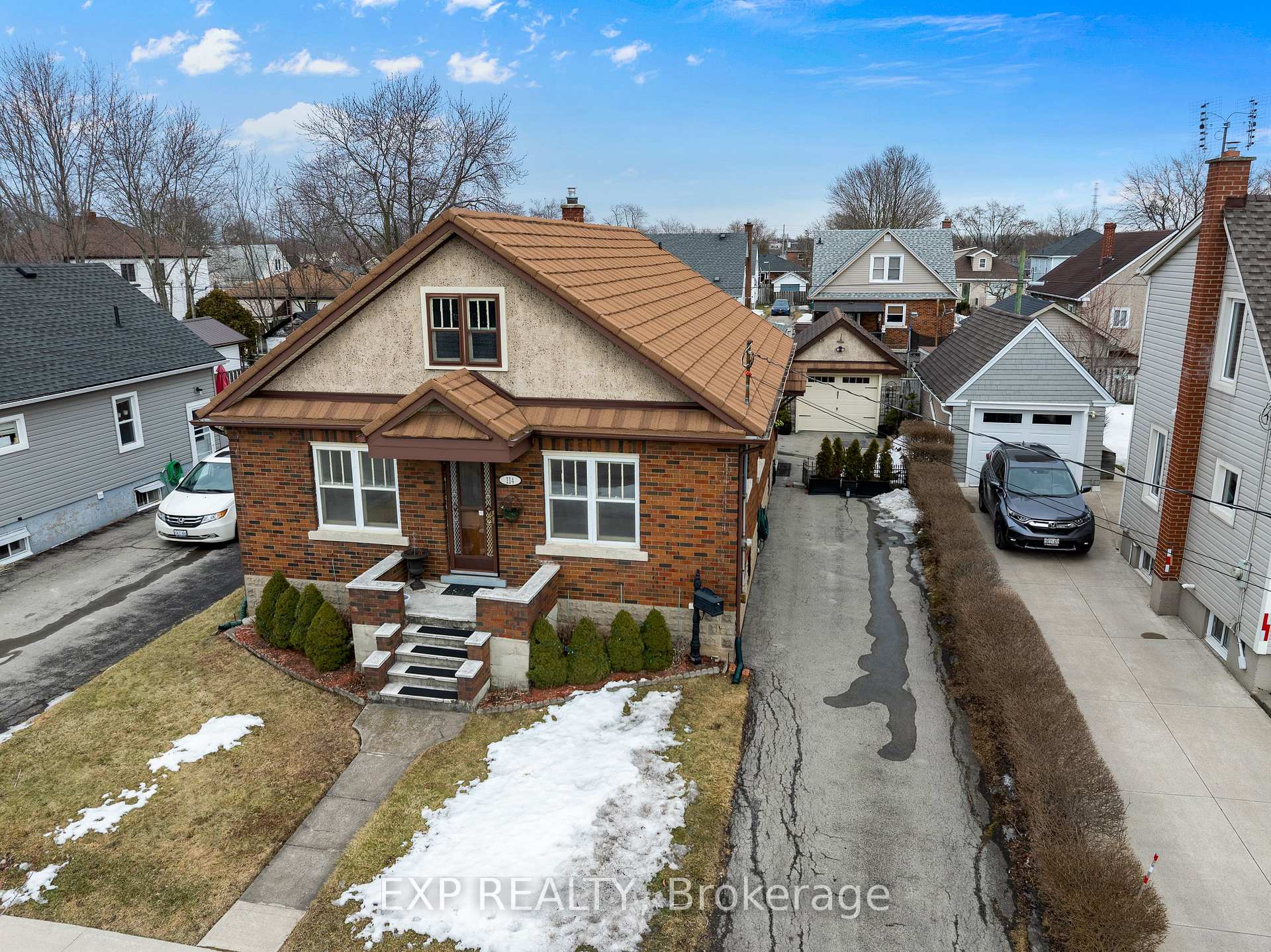 Photo 2 of 114 Scholfield Avenue S, Welland, Lincoln/Crowland — HOMEH