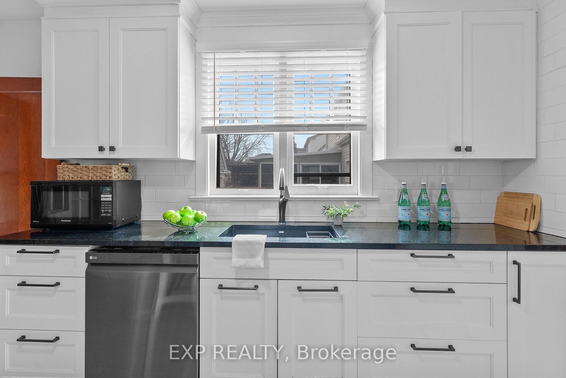 Photo 10 of 114 Scholfield Avenue S, Welland, Lincoln/Crowland — HOMEH