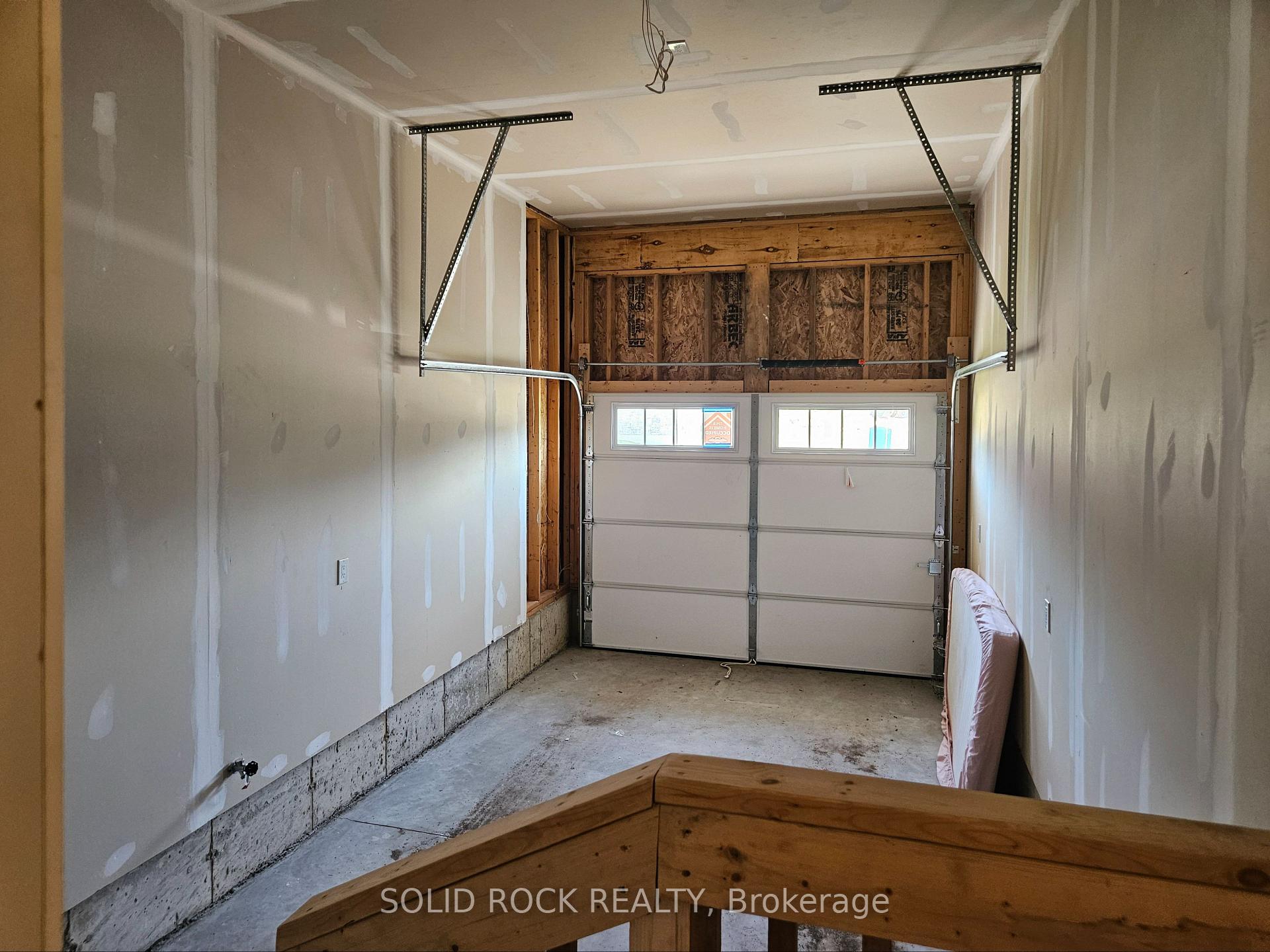 Photo 5 of 98 Adley Drive, Brockville — HOMEH