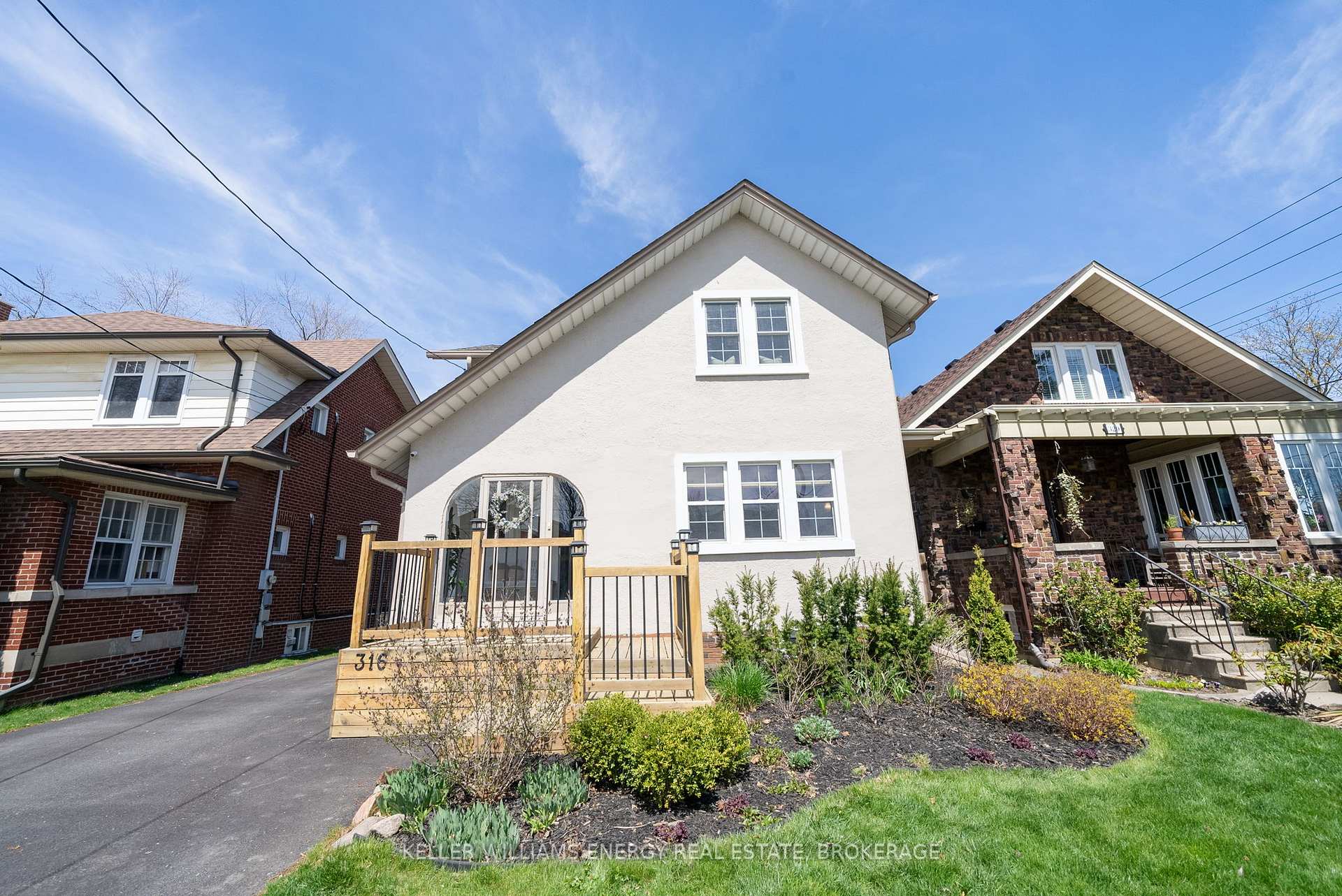 Front of 316 King Street E