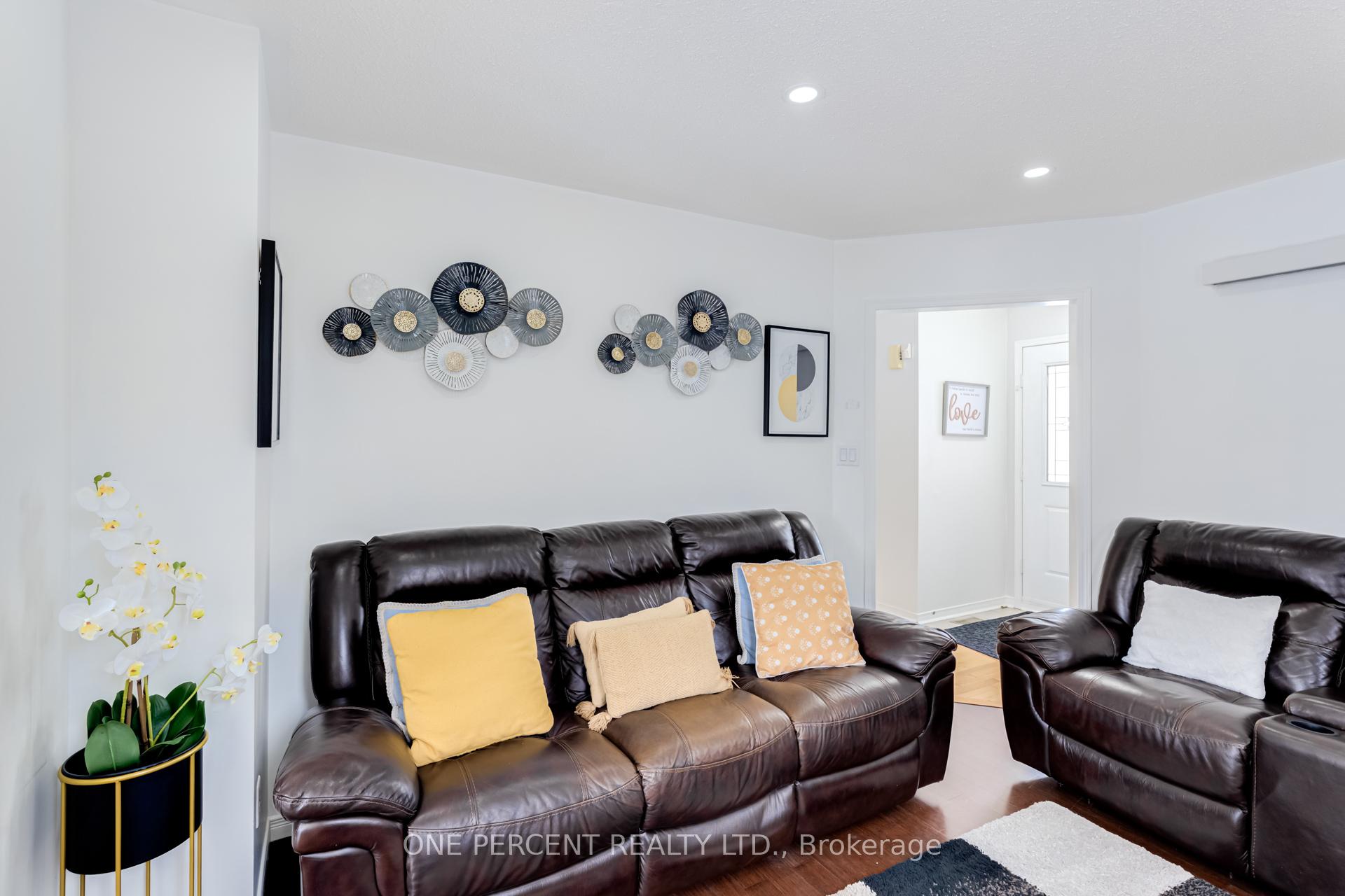 Photo 6 of 1624 Canadore Crescent, Oshawa, Samac — HOMEH