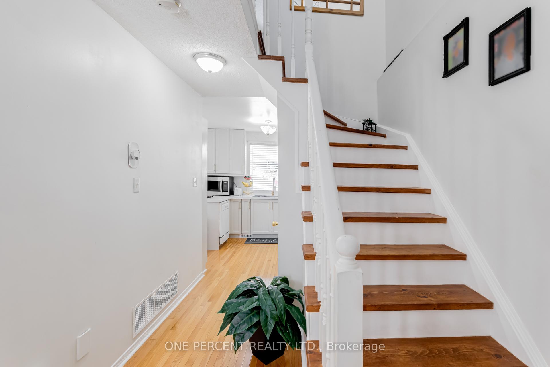 Photo 18 of 1624 Canadore Crescent, Oshawa, Samac — HOMEH