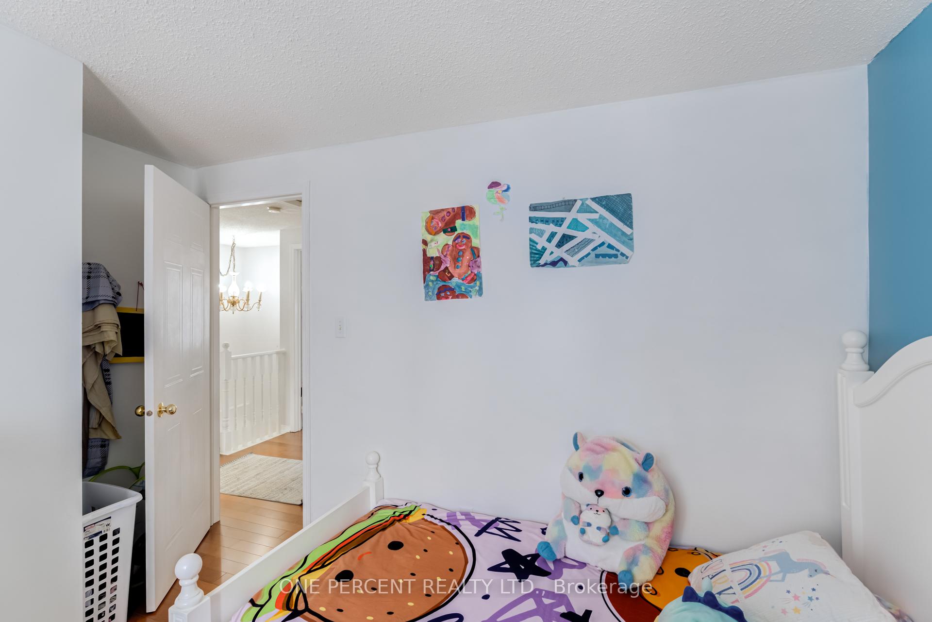 Photo 31 of 1624 Canadore Crescent, Oshawa, Samac — HOMEH