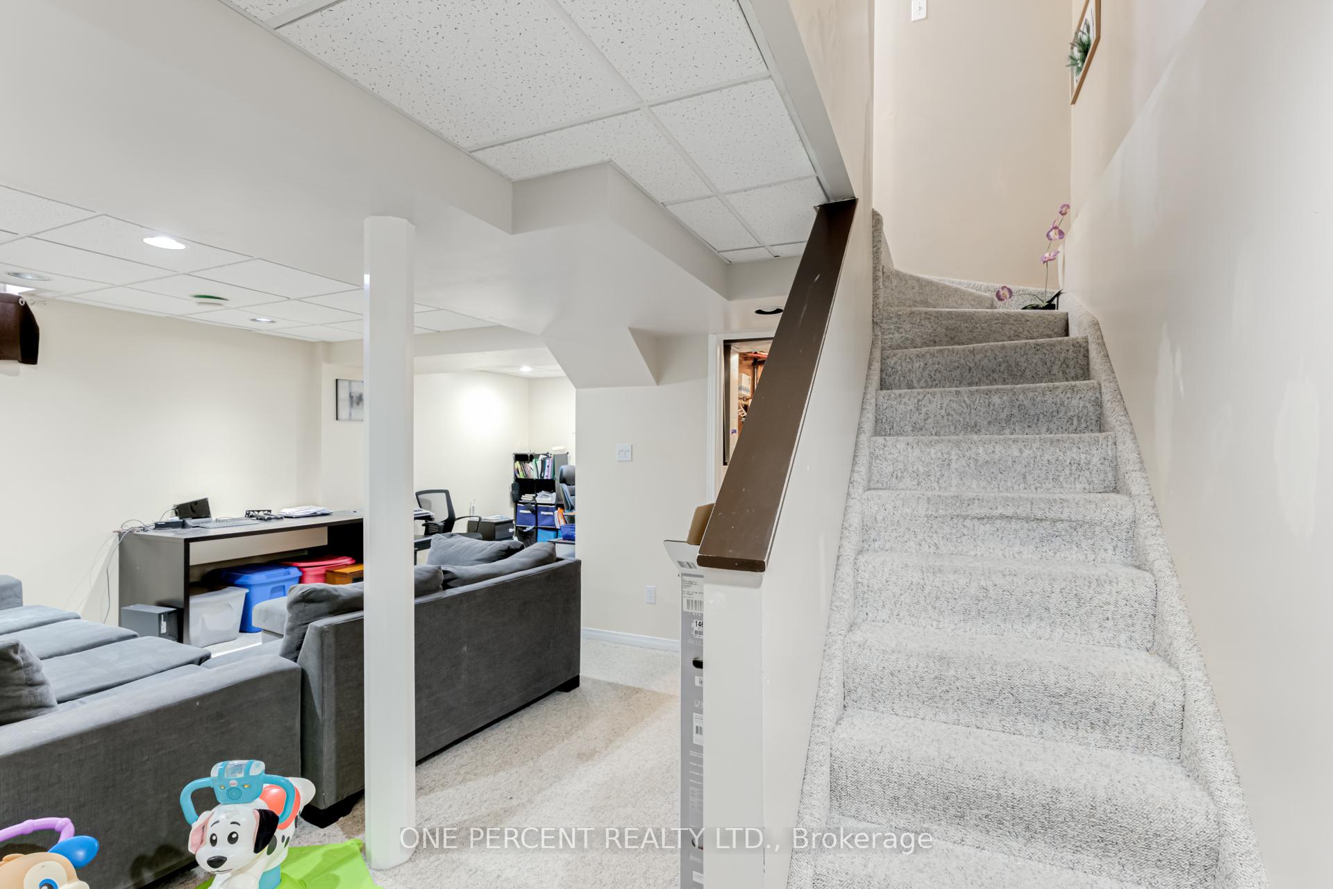 Photo 34 of 1624 Canadore Crescent, Oshawa, Samac — HOMEH