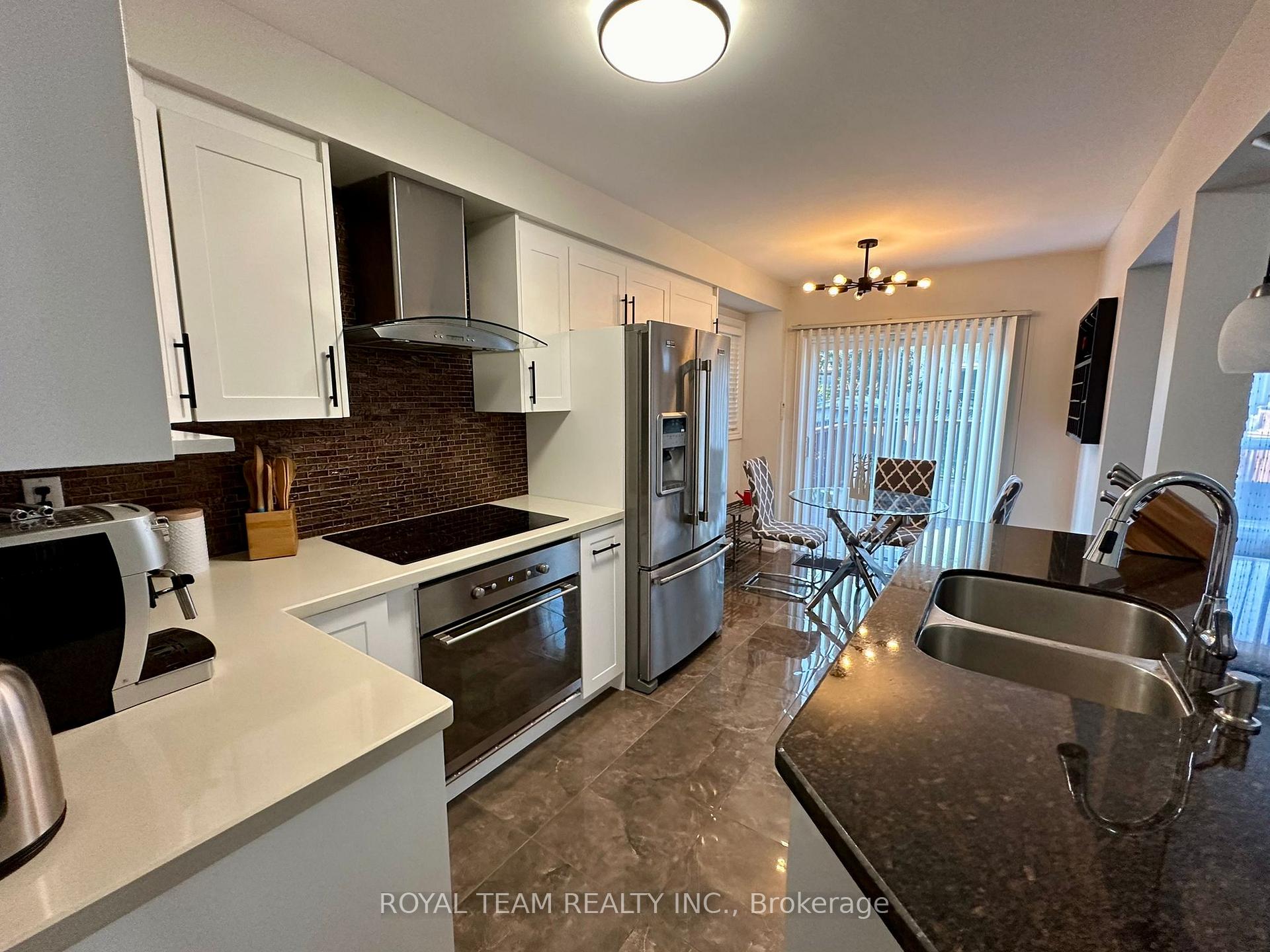 Photo 8 of 74 Silverdart Crescent, Richmond Hill, Oak Ridges — HOMEH