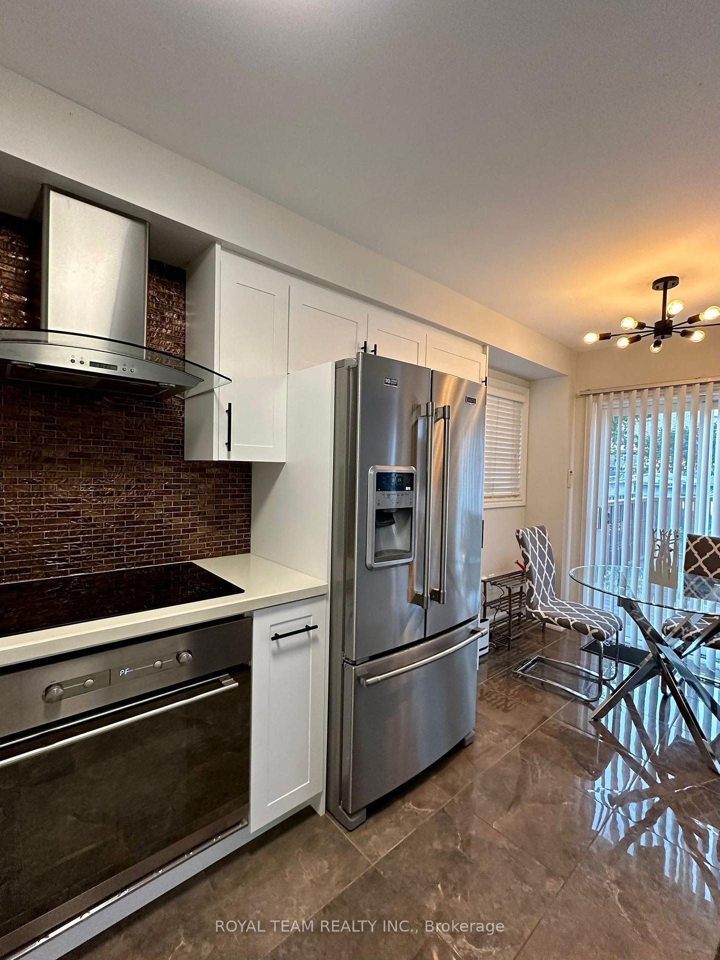Photo 14 of 74 Silverdart Crescent, Richmond Hill, Oak Ridges — HOMEH