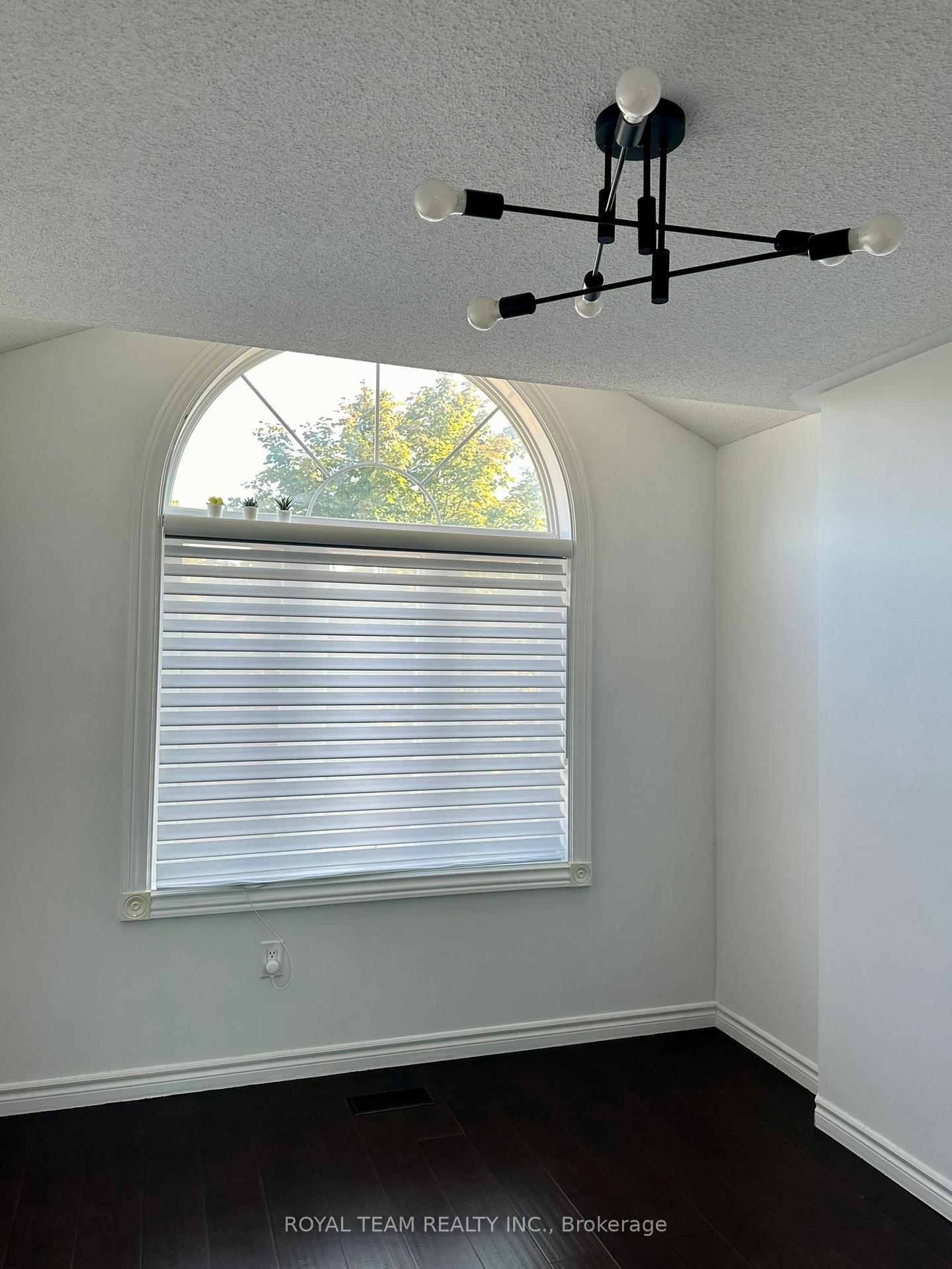 Photo 17 of 74 Silverdart Crescent, Richmond Hill, Oak Ridges — HOMEH