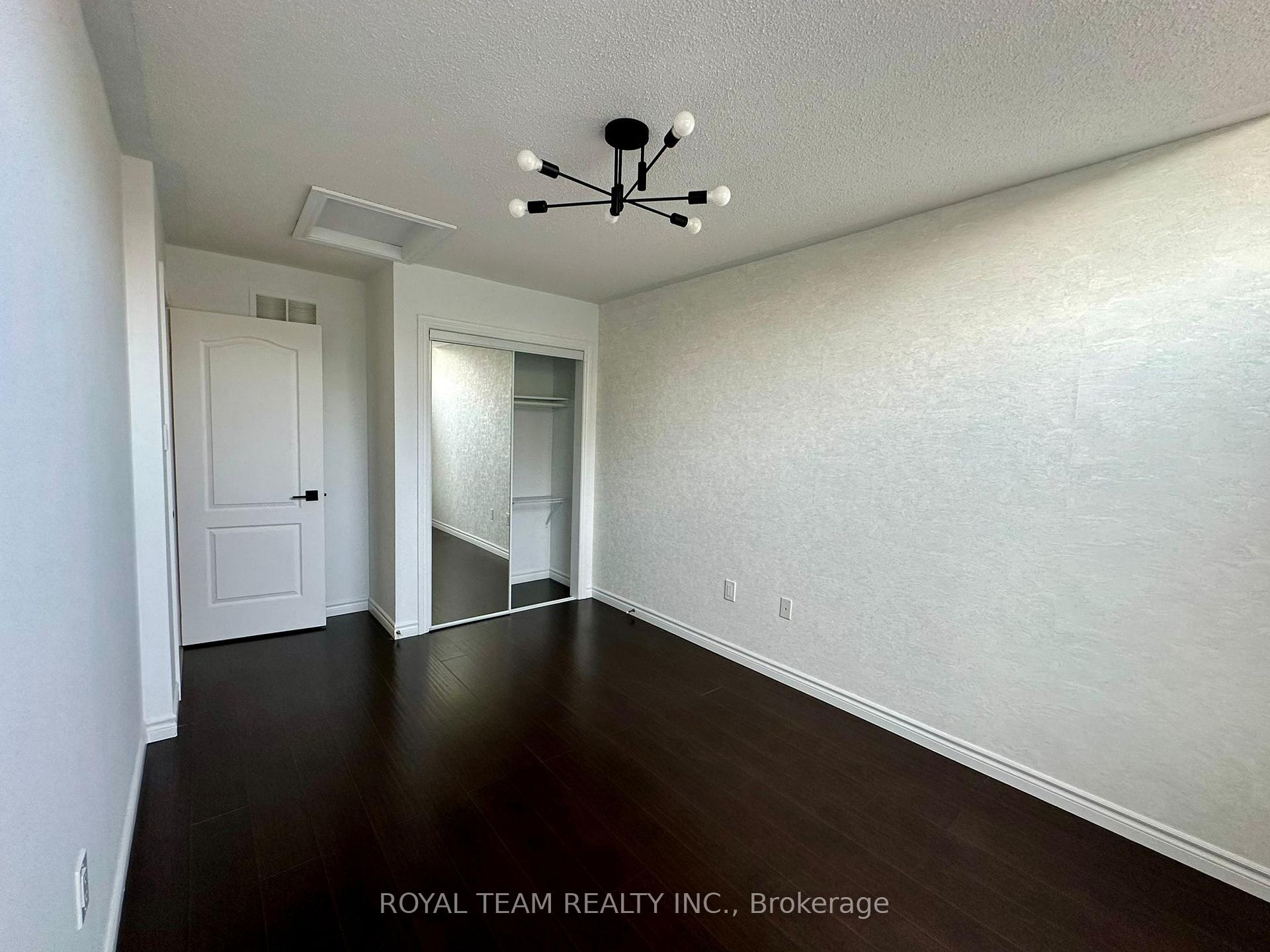 Photo 18 of 74 Silverdart Crescent, Richmond Hill, Oak Ridges — HOMEH