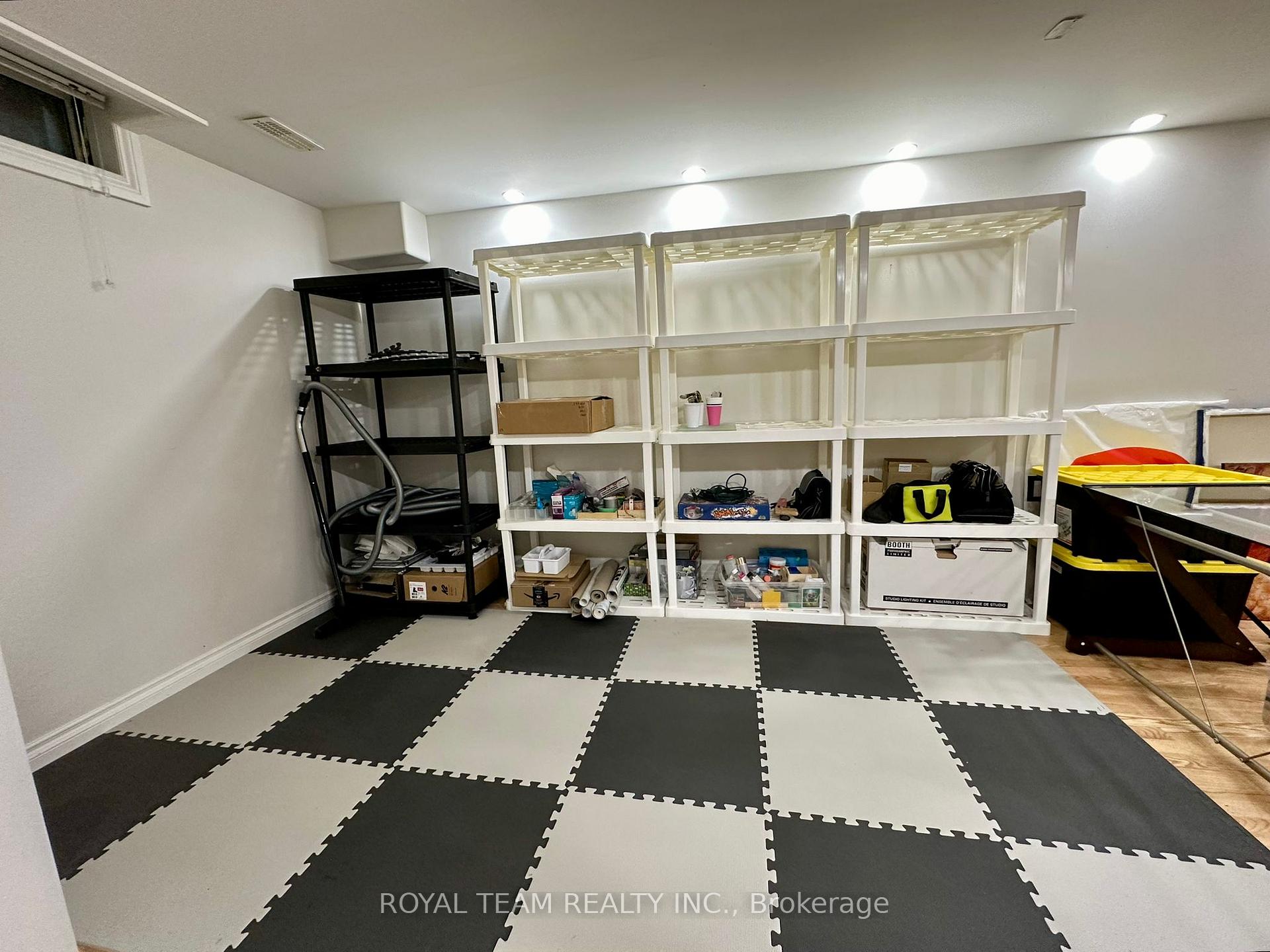 Photo 31 of 74 Silverdart Crescent, Richmond Hill, Oak Ridges — HOMEH