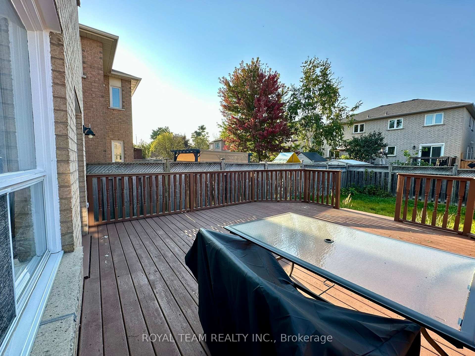 Photo 36 of 74 Silverdart Crescent, Richmond Hill, Oak Ridges — HOMEH