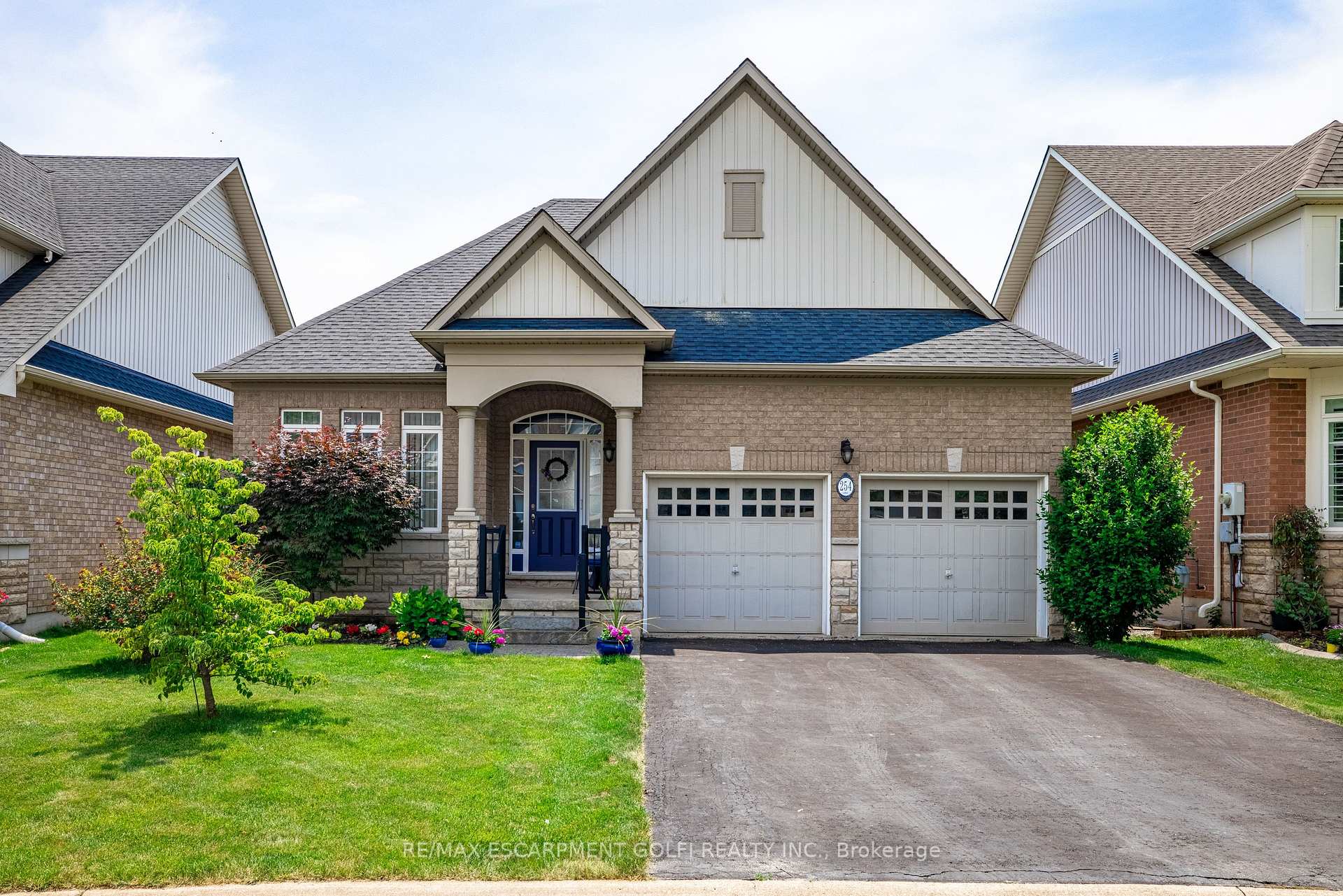 Photo 1 of 254 Galloway Trail, Welland, Hwy 406/Welland — HOMEH